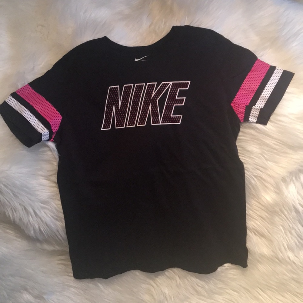 Nike T-shirt